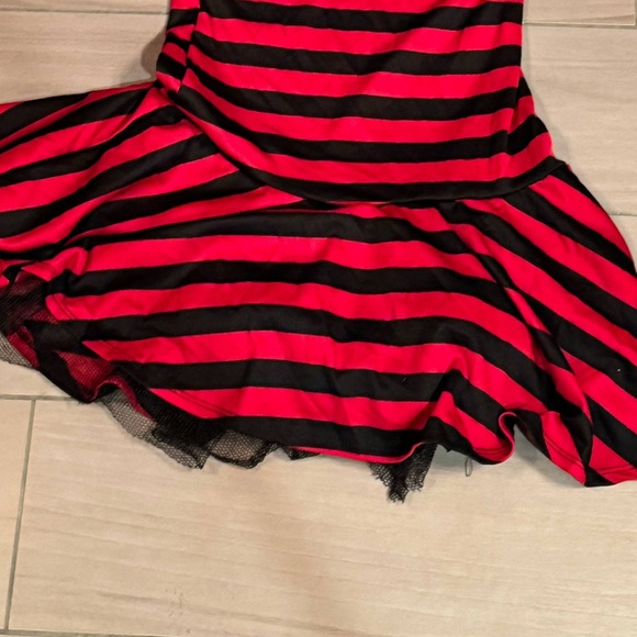 TWEEN Kids Pirate Costume dress  juniors size LARGE length 21in pit to pit 11in - Picture 5 of 5